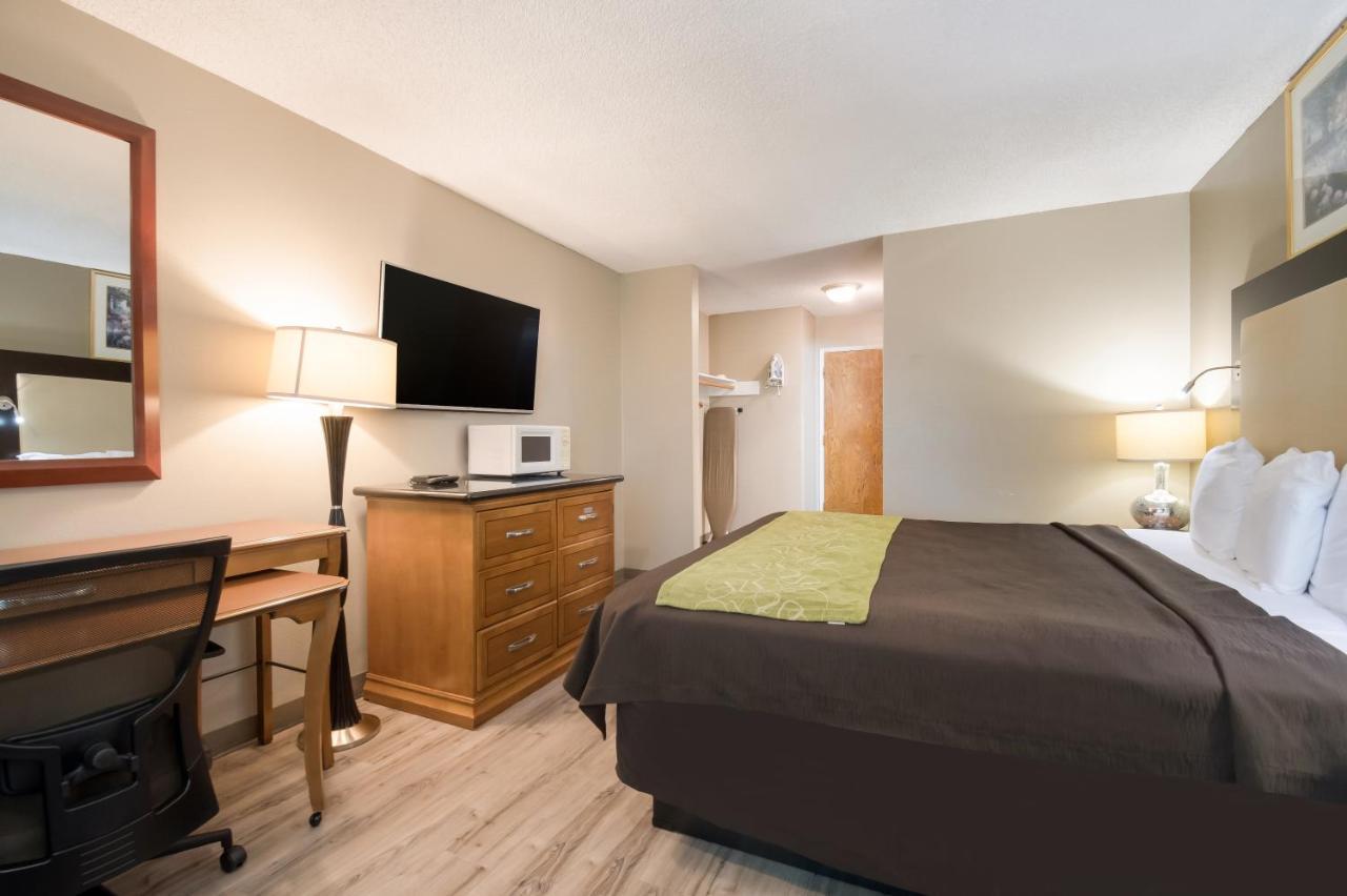 Rodeway Inn & Suites Hwy 217 & 26 W Portland Bagian luar foto