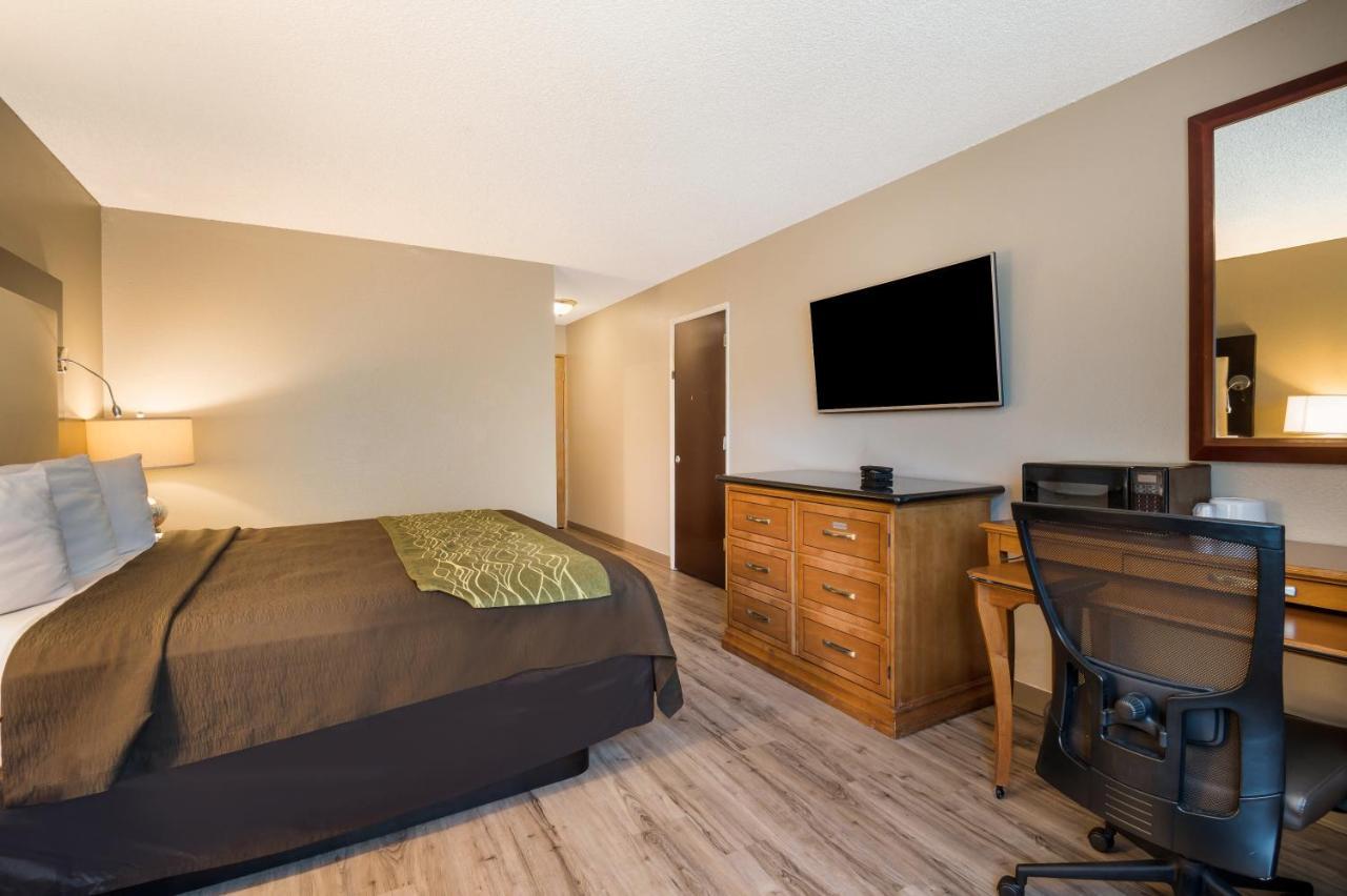 Rodeway Inn & Suites Hwy 217 & 26 W Portland Bagian luar foto
